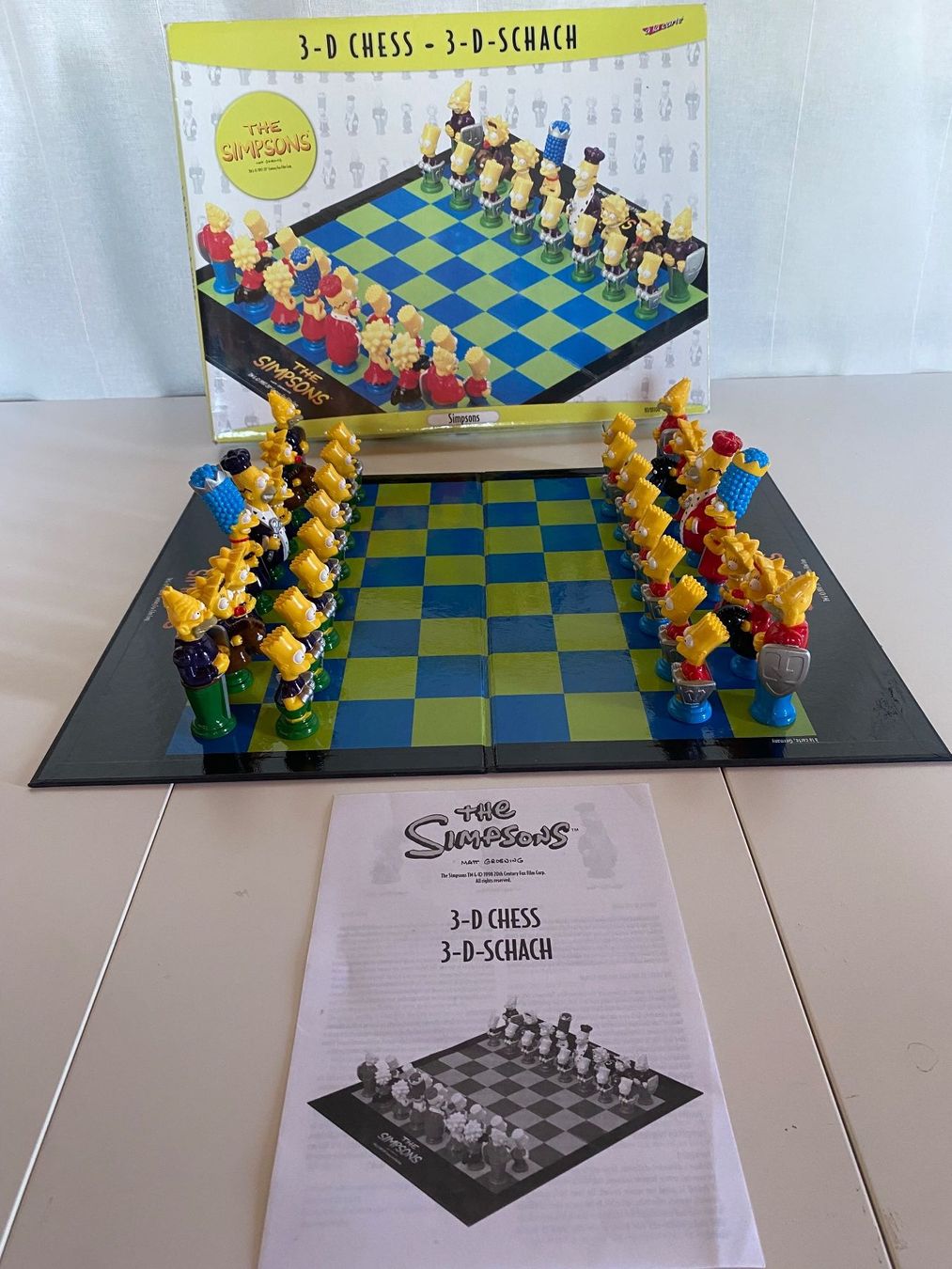 Spiele: Jeu d'echec 'THE SIMPSONS' – Gebraucht aus St-Prex von Okoala 1