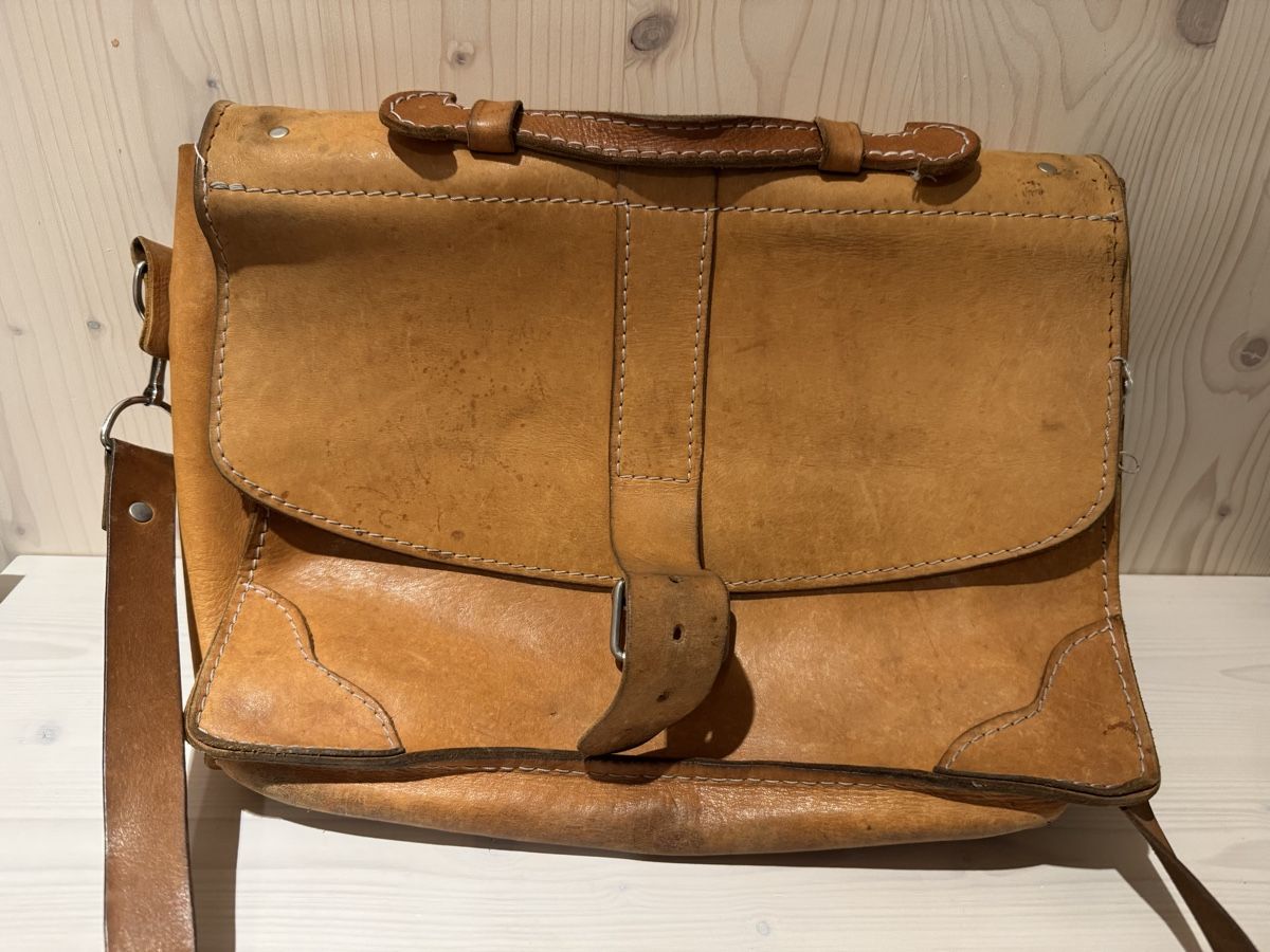 Sacs: Leder Tasche Umhängetasche – D'occasion à Trin Mulin par wls