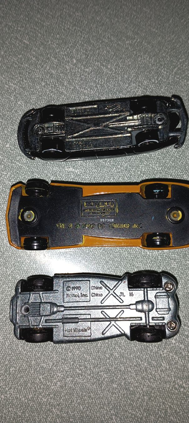 Hot Wheels Spielzeuge: 2 Hot Wheels Autos & 1 ERTL  Konvolut – Gebraucht aus Basel von kim_872m 3