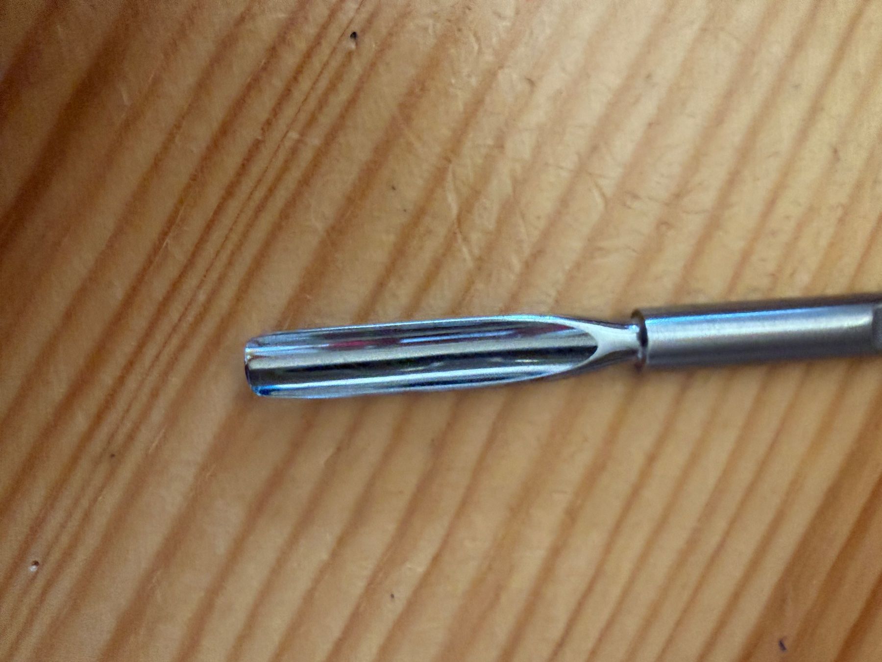 Tous les outils: Nagelhautschieber aus Edelstahl – D'occasion à Nottwil par Frontal 2