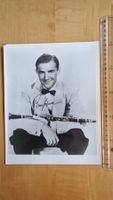 Benny Goodman, Original Autogramm auf Grossfoto in s/w