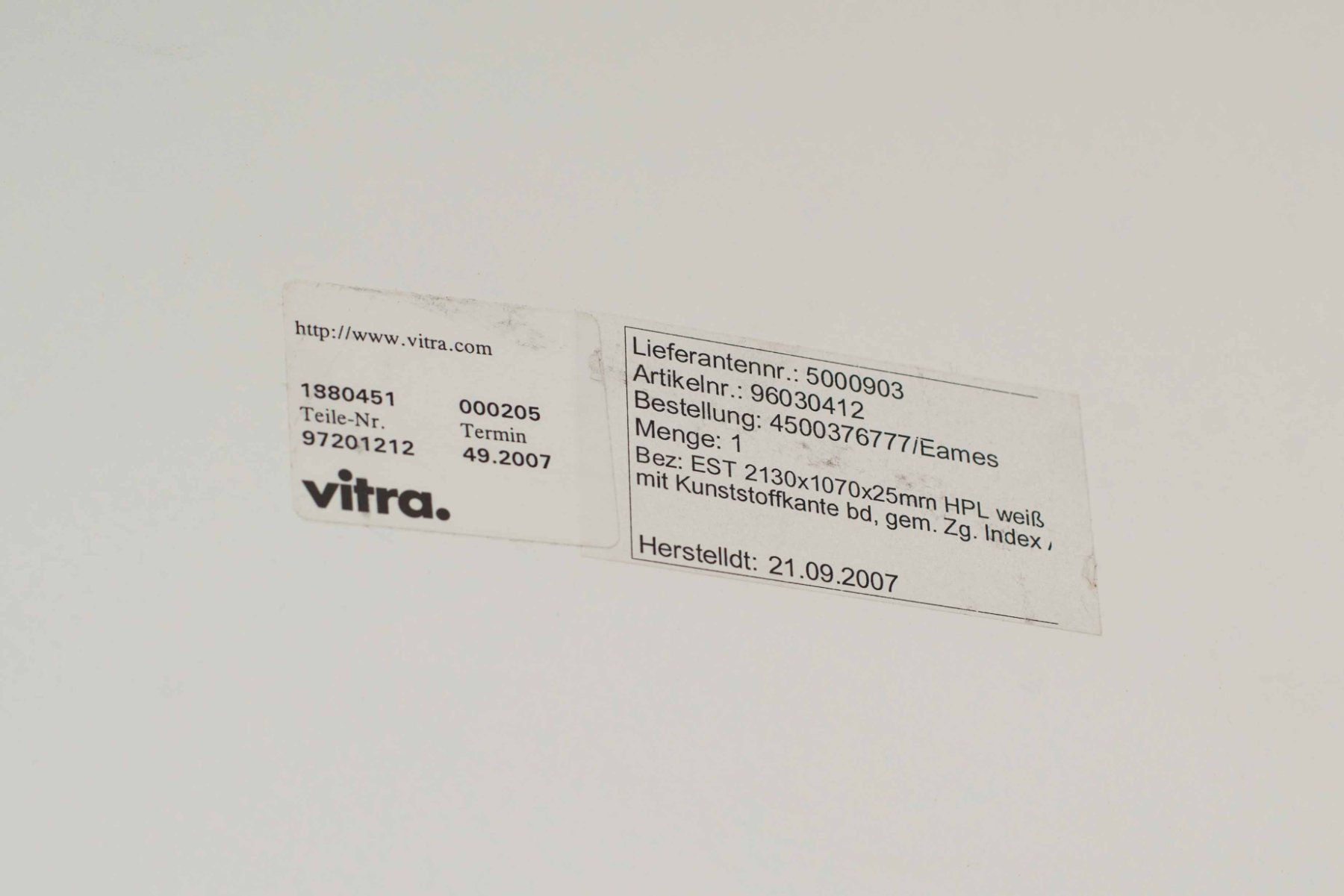 Vitra Tavoli: Vitra Segmented Table von Charles & Ray Eames – Usato da Zürich venduto da STUZH38 8