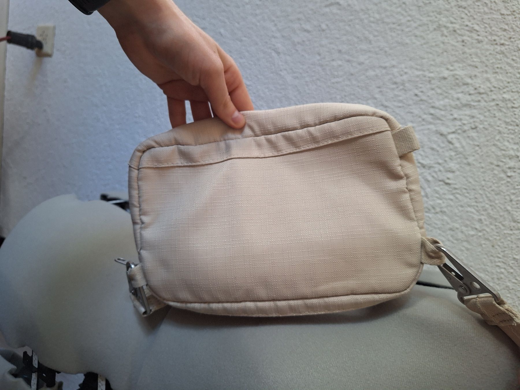 Taschen: Beige Umhängetasche – Gebraucht aus Teufenthal AG von boebe071 6