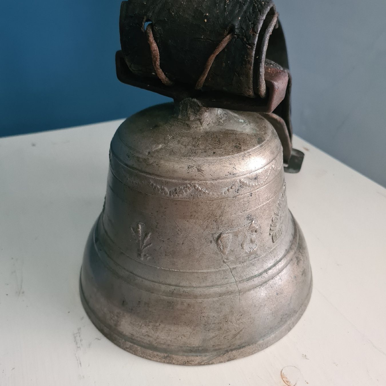 Campanacci mucche: Kuhglocke, Bronce antik – Usato da Zuzwil SG venduto da mko_6m7z 6