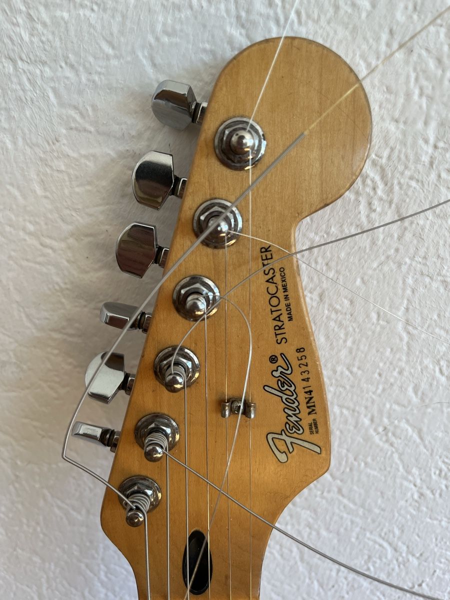 Fender Strumenti musicali: Fender Stratocaster made in Mexico 1994 – Usato da Prilly venduto da iso_8vcz 2