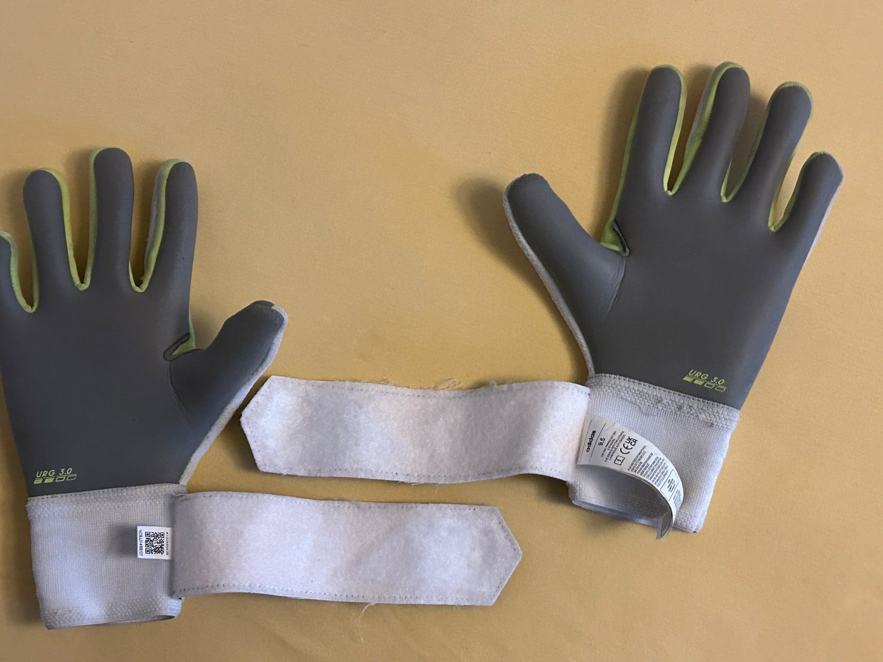 Adidas Altri accessori da uomo: Adidas Predator Torwart Handschuhe – Usato da Luzern venduto da 12hundert 1
