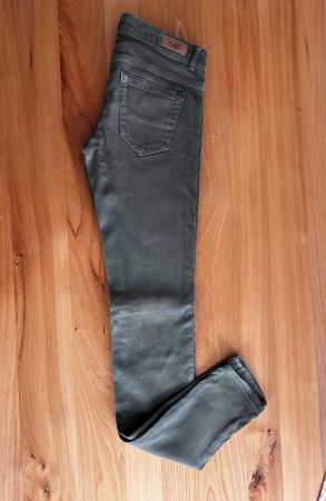 Jeans Gr.S olivgrün