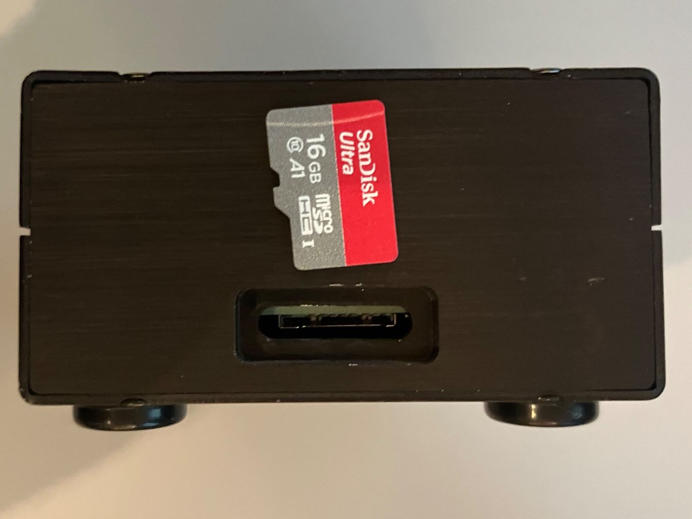 Raspberry Pi PCs: Raspberry Pi 3 Model B in robustem Alugehäuse – D'occasion à Dübendorf par SwissAirforceDUB 3