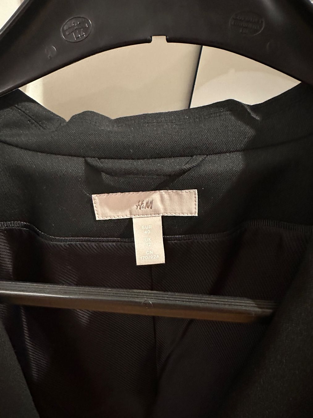 H&M Giacche: H&M - Blazer - Schwarz - 40 – Usato da Zürich venduto da CharlotteAr 1