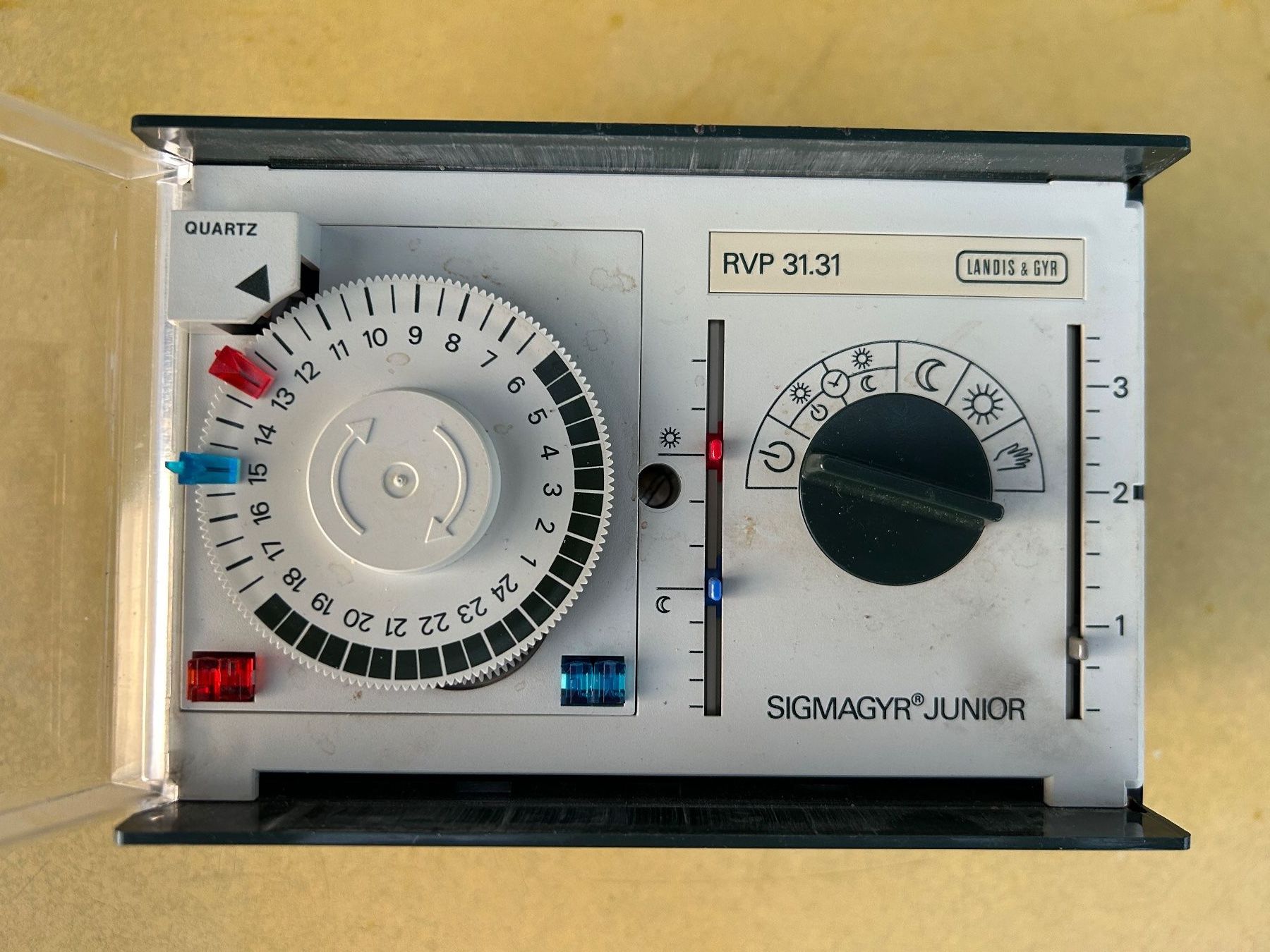 Sistema di controllo: Heizungsregler SIGMAGYR JUNIOR RVP31.31 – Usato da ossingen venduto da zin_9rqj