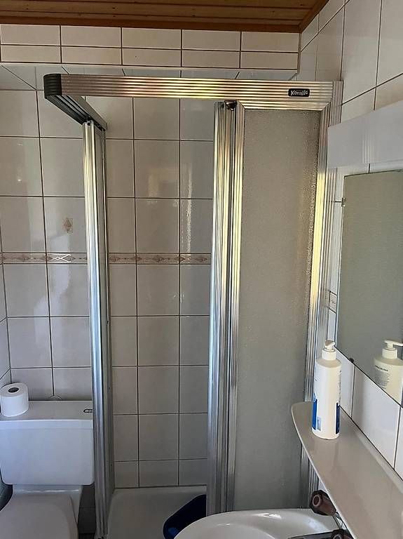 Docce: Duschkabine mit Wanne – Usato da Hägendorf venduto da phi_6sbl