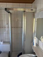 Duschkabine mit Wanne
