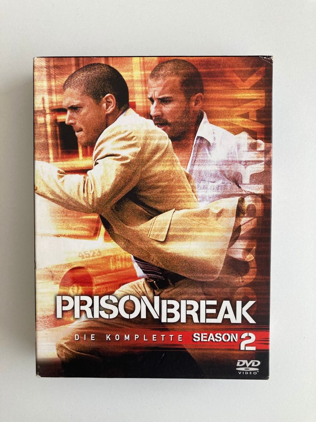 Tutti i DVDs: DVD | PRISON BREAK - DIE KOMPLETTE SEASON 2 – Usato da Basel venduto da Nofretete39