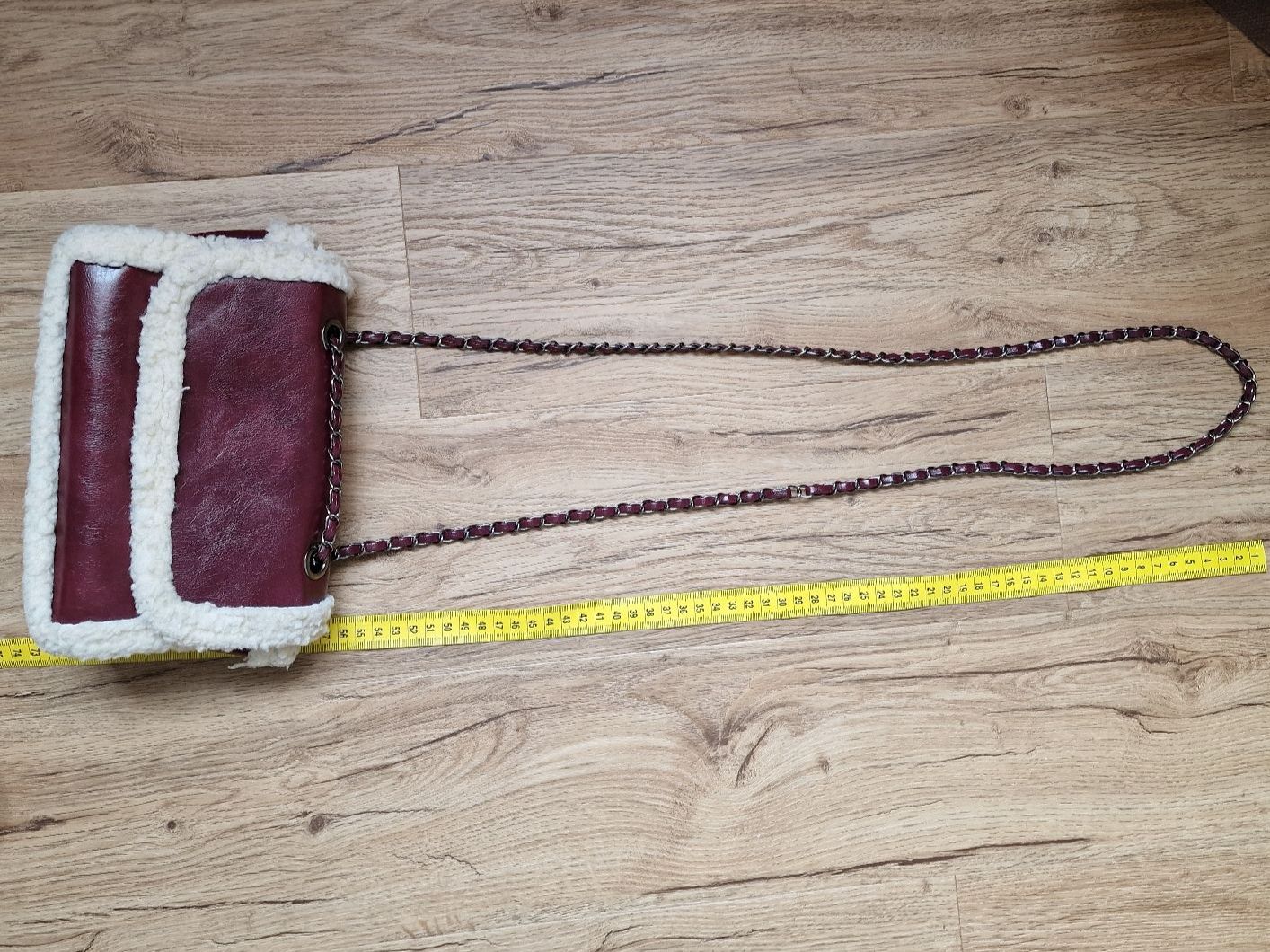 Borse da donna: Stylish Leather Bag with Chain Strap – Nuovo (secondo la descrizione) da Mönchaltorf venduto da nzhuravel 5