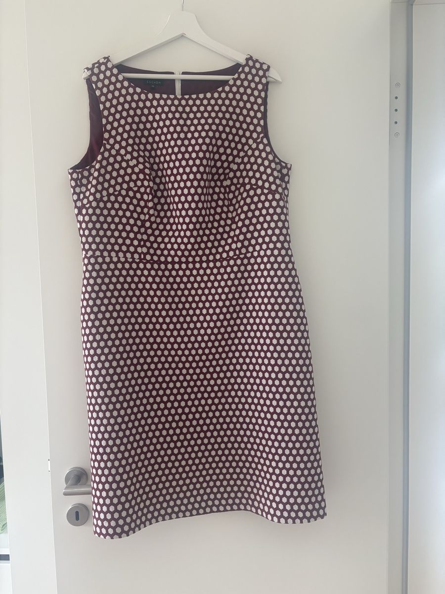 Escada Vestiti: Escada Kleind 44 Farbe Marsala – Usato da Lugano venduto da jw2602