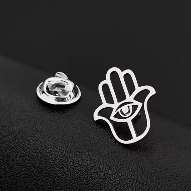 Placchette & Badge: 4 Pins: 2x Wolf & 2x Khamsa (Edelstahl) – Nuovo e nell'imballaggio originale da Fislisbach venduto da GenerousClub 4