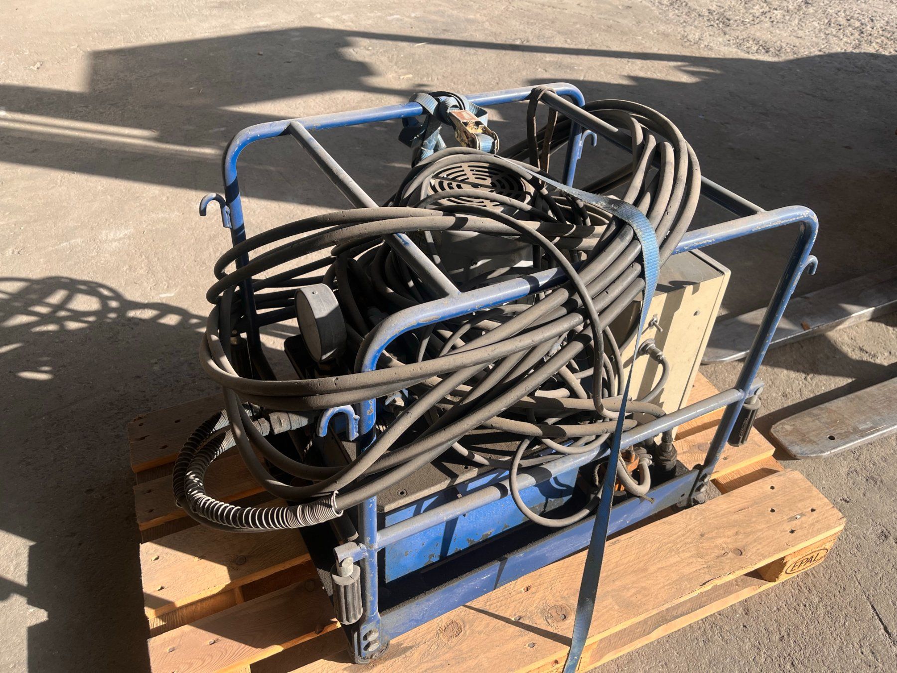 Tutte le macchine: Betonbeisser mit Hydraulikaggregat – Usato da Domat/Ems venduto da gian1984 5