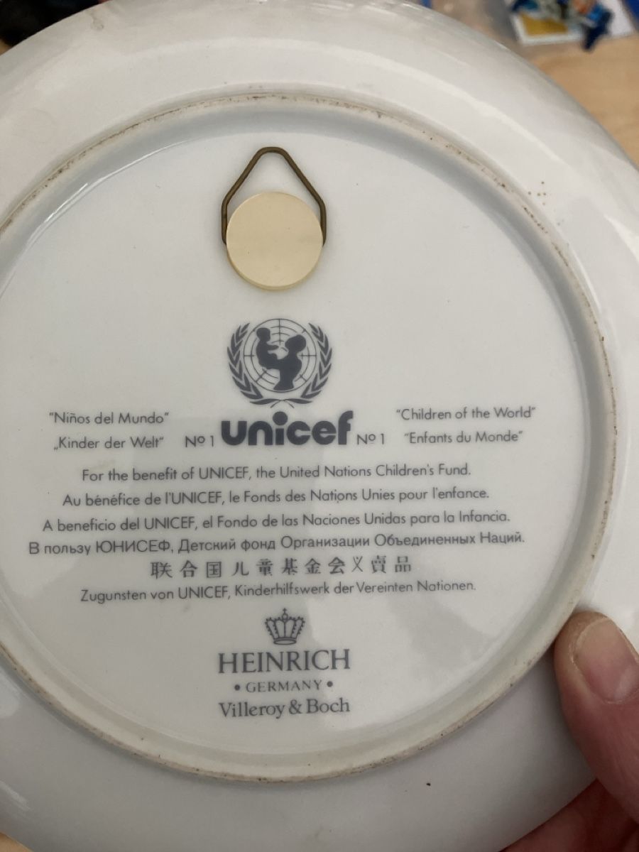 Villeroy & Boch Piatti: 2 UNICEF Wandtellet – Usato da Glarus venduto da Jhuber78 1