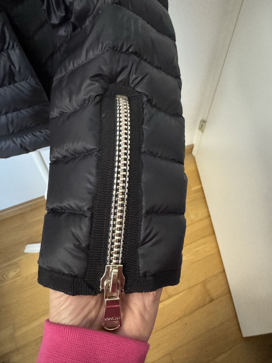 Moncler Giacche: Moncler-Jacke / Londres – Nuovo (secondo la descrizione) da Schöftland venduto da Guccigirl 3