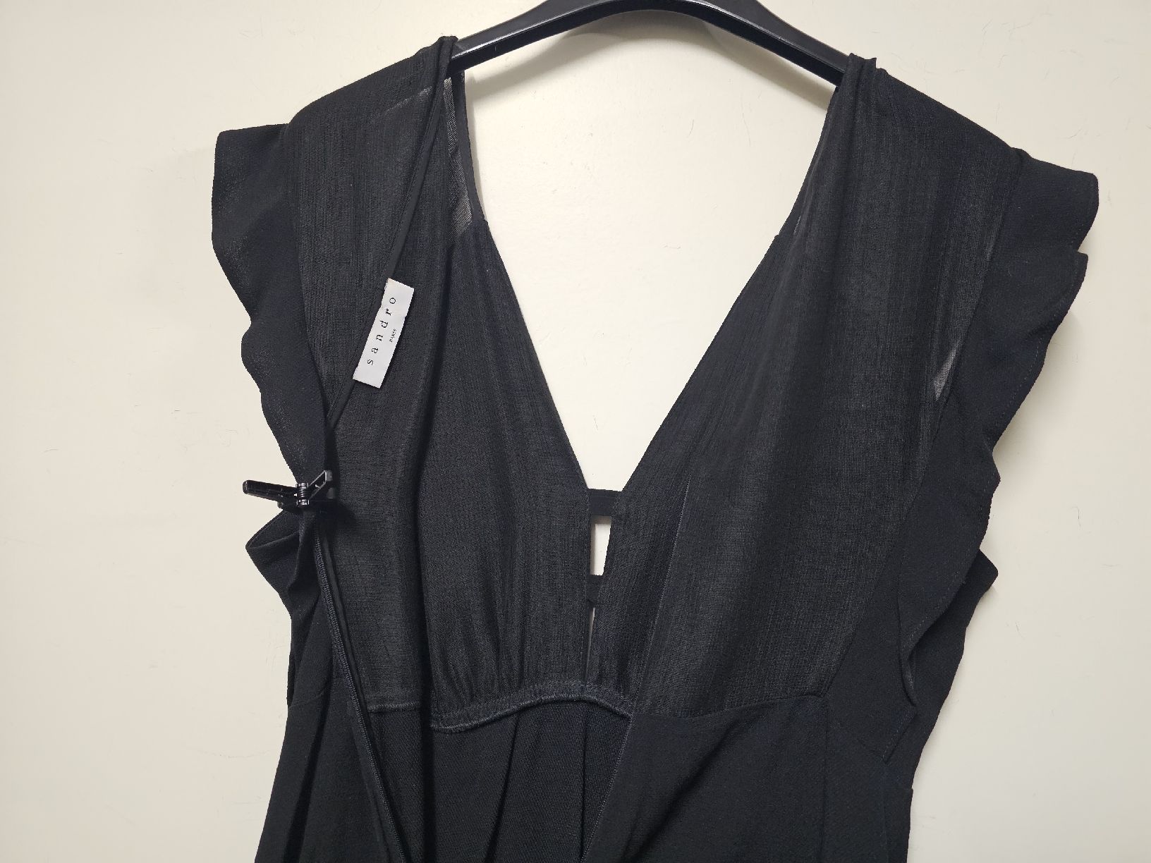 Sandro Vestiti: Robe Noire Sandro/Coupe originale,stylée, chic/Viscose/T:38 – Nuovo (secondo la descrizione) da Basel venduto da Paloma6261 4