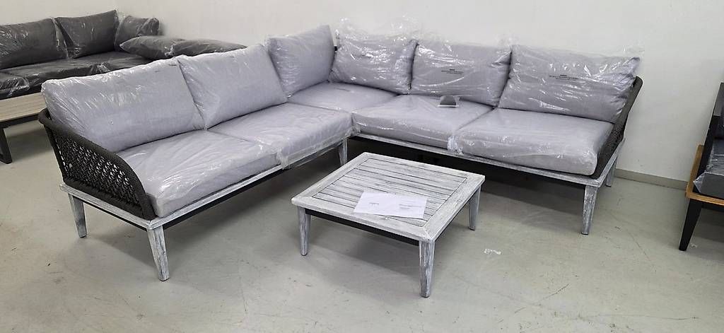 Divani: Gartenlounge neu – Nuovo e nell'imballaggio originale da Lützelflüh-Goldb venduto da Rampenverkauf_72_