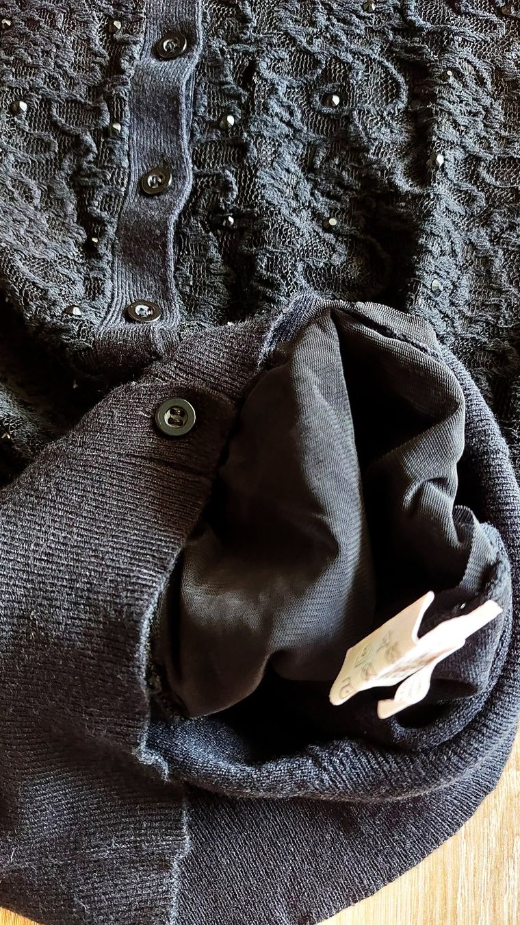 Giacche: Damen Strickjacke mit Spitze, selten getragen – Usato da Zollikofen venduto da Blackie 7