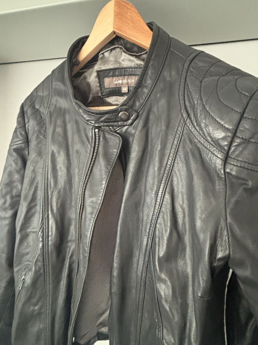 Vestes: Jacke Lederjacke oder Bikerjacke Gr.40 – D'occasion à Zug par Biki72 1