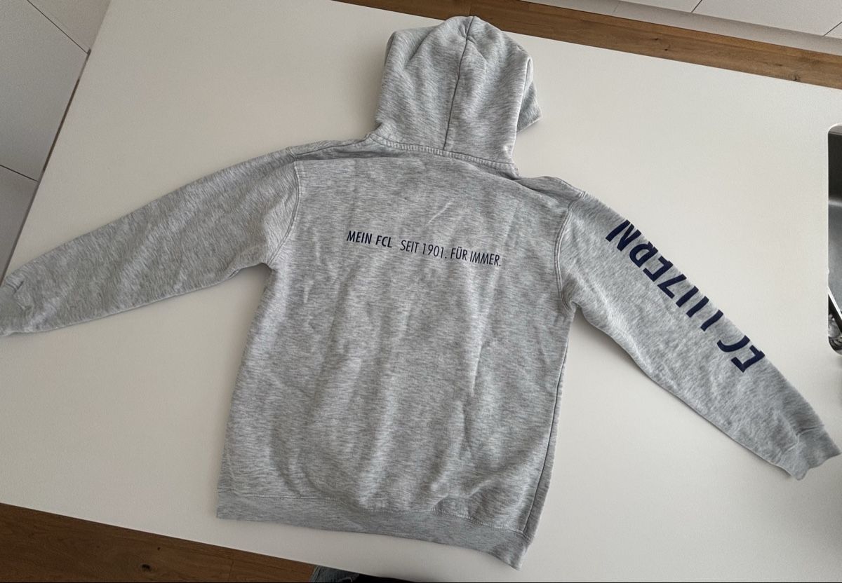 Pullover & Sweatshirts: FCL Pullover 1901, Grösse 152 – Gebraucht aus Rain von Denbie 1