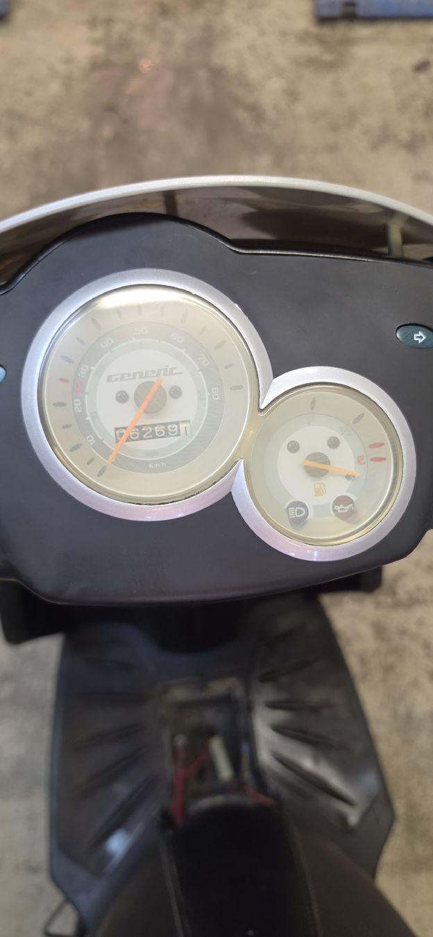 Generic / Ksr Moto Scooter: Ideo Generic 50ccm³ Roller – Difettoso da St.gallen venduto da Terence_Stettler 4