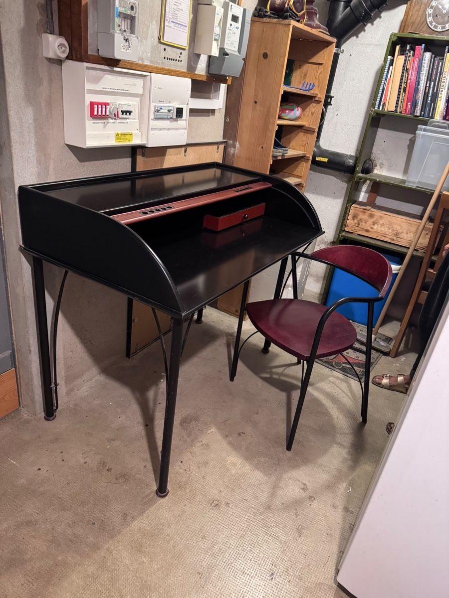 Bureaux: Secrétaire  – D'occasion à Prangins par oli_6gk6