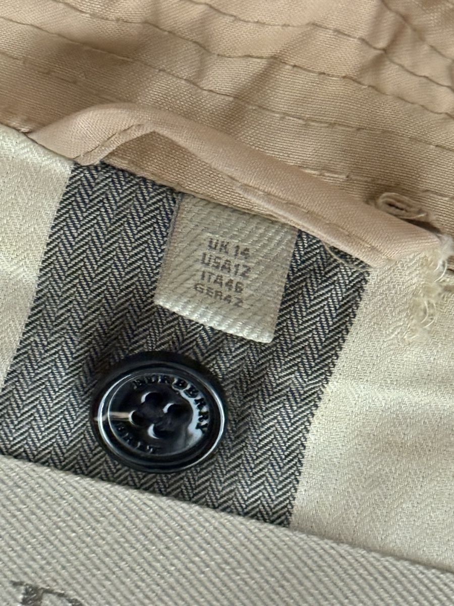 Burberry Manteaux: Burberry Trenchcoat – D'occasion à Steffisburg par laura_bazinga 7