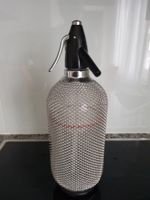 alte Siphonflache mit Metallnetz Klassiker für Sammler