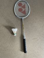 Yonex GR-303 Badminton Racket mit Federball für Sport!