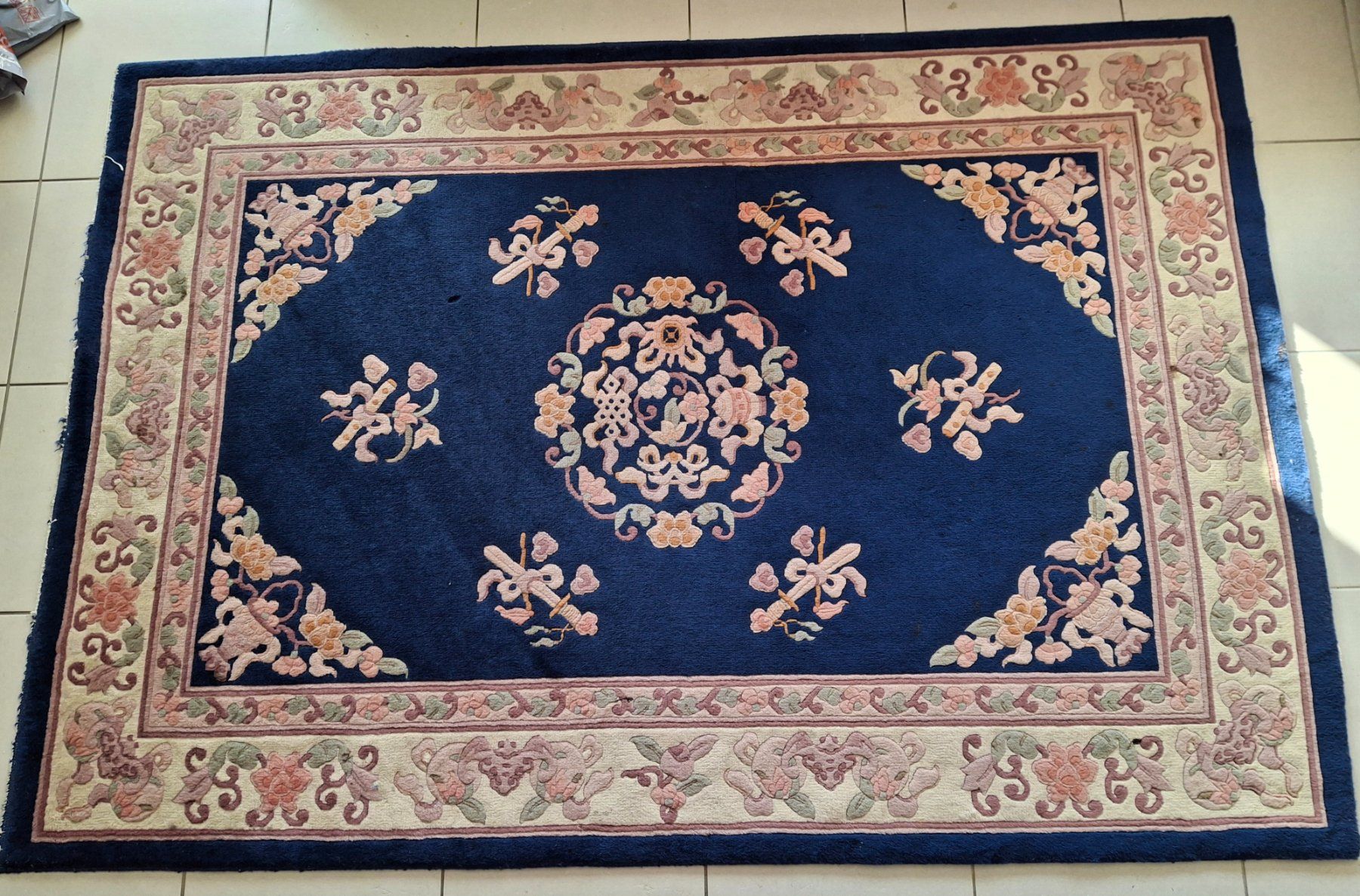 Tappeti: Orientteppich blau mit floralem Muster – Usato da Grossaffoltern venduto da Sanchi
