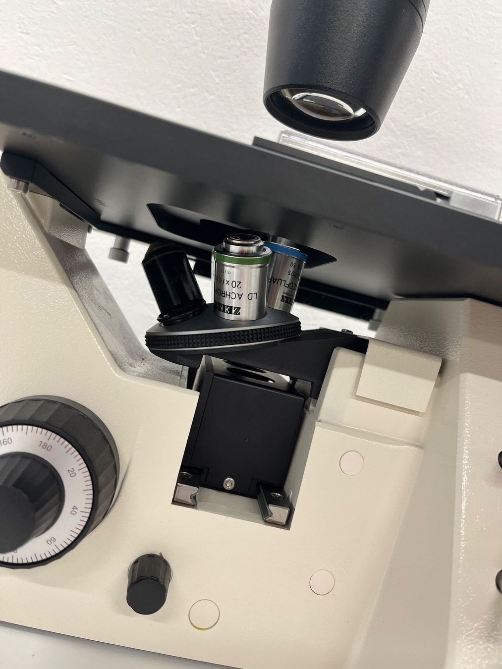 Zeiss Microscopi: Zeiss Axiovert 25 Inversmikroskop mit Phasenkontrast – Usato da Niederdorf venduto da LeptonAG_Labor 3