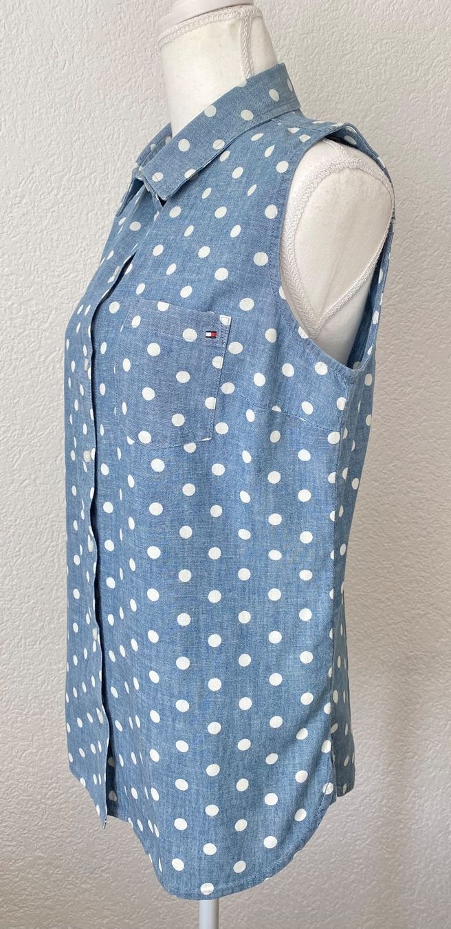 Tommy Hilfiger Chemisiers: Tommy Hilfiger Ärmellose Bluse Grösse S – D'occasion à Oberwil BL par Leni-Mischi 2