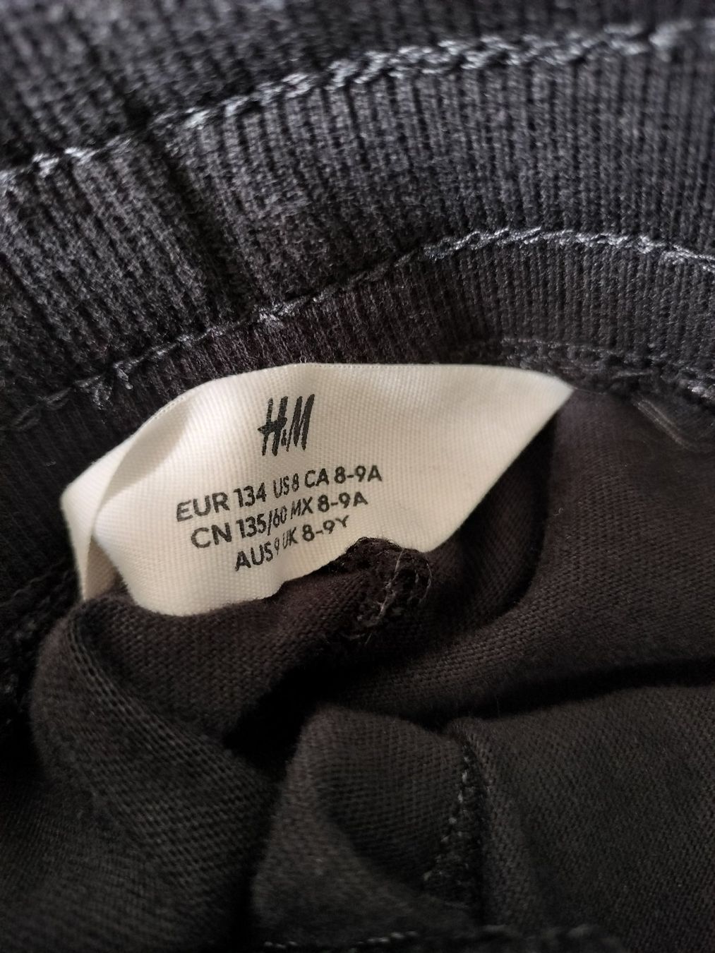 Pantaloni: 2x Trainer-Hosen Grössen 134 – Usato da Neftenbach venduto da TheKringel 1