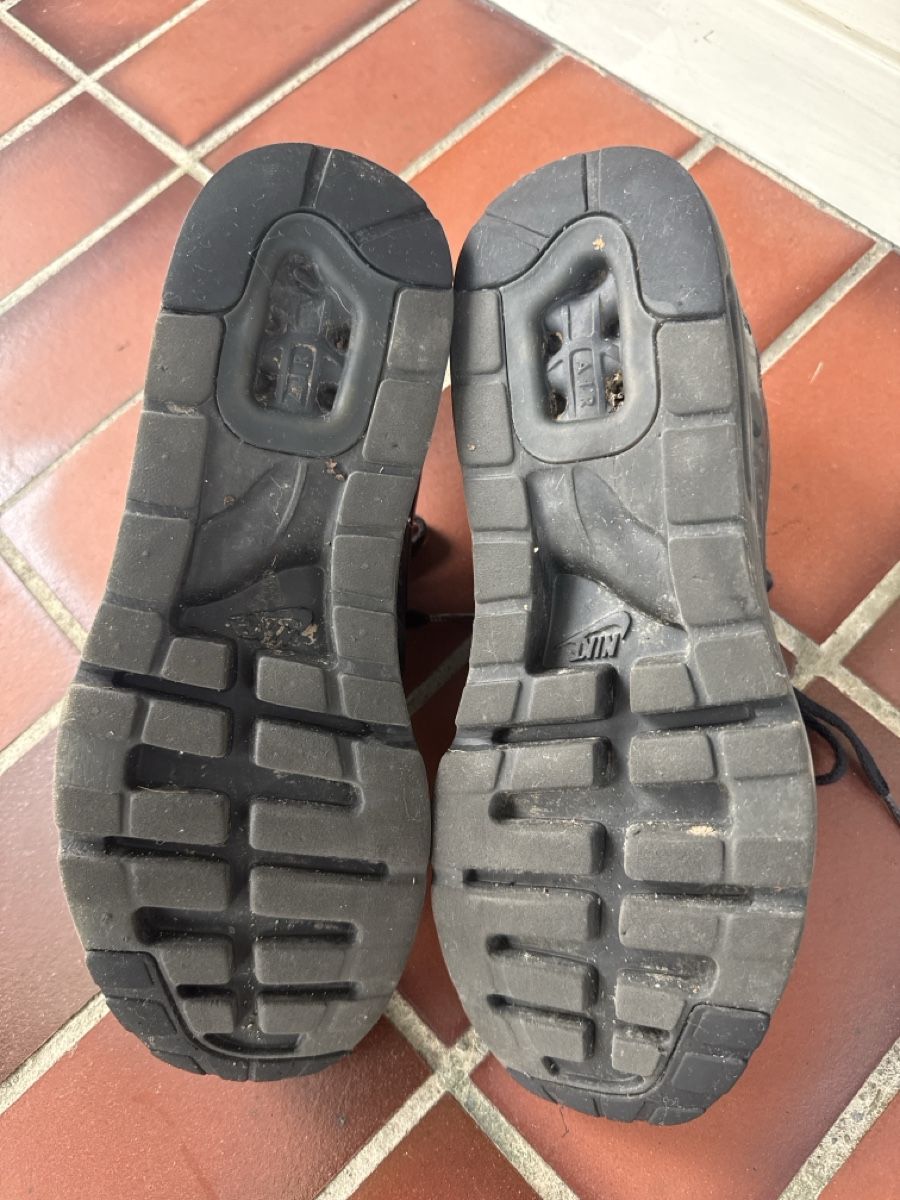 Nike Herrenschuhe: Nike Air Zero Sneaker schwarz Grösse 45 – Gebraucht aus Thalwil von vernasm 1