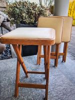 Klappstühle / -hocker aus Holz und Kunstleder