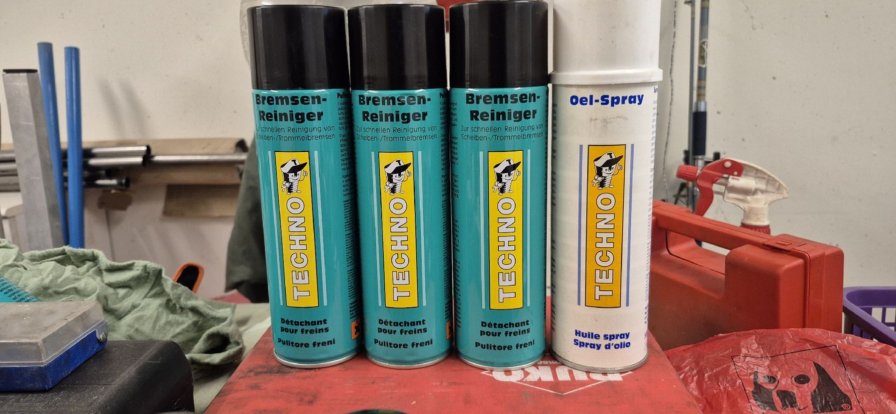 Prodotti per la cura: Bremsenreiniger/Oelspray – Nuovo e nell'imballaggio originale da Hinwil venduto da Beasly01
