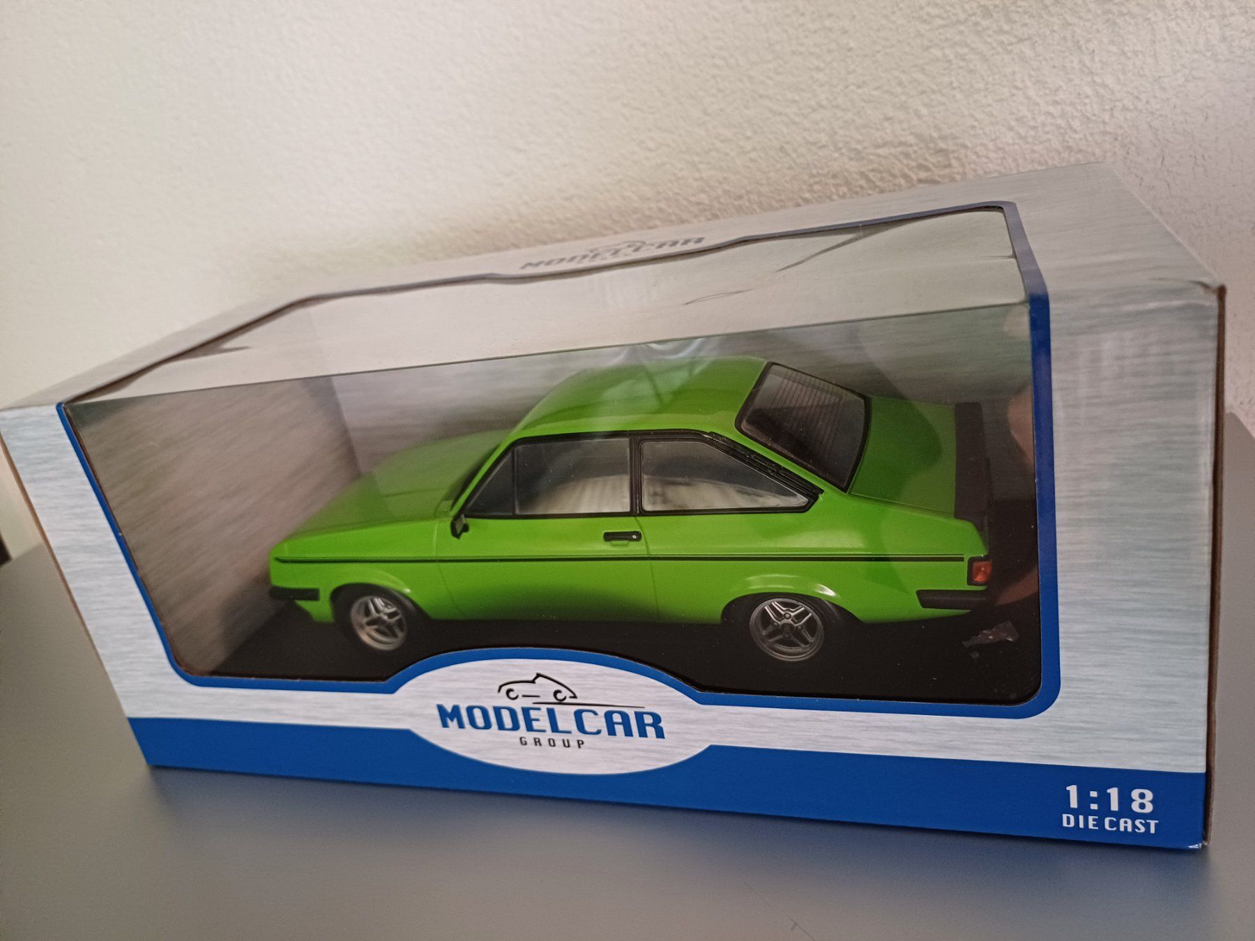 Ford Modellautos: Ford Escort RS2000 hellgrün – Neu und originalverpackt aus Effretikon von Peset24