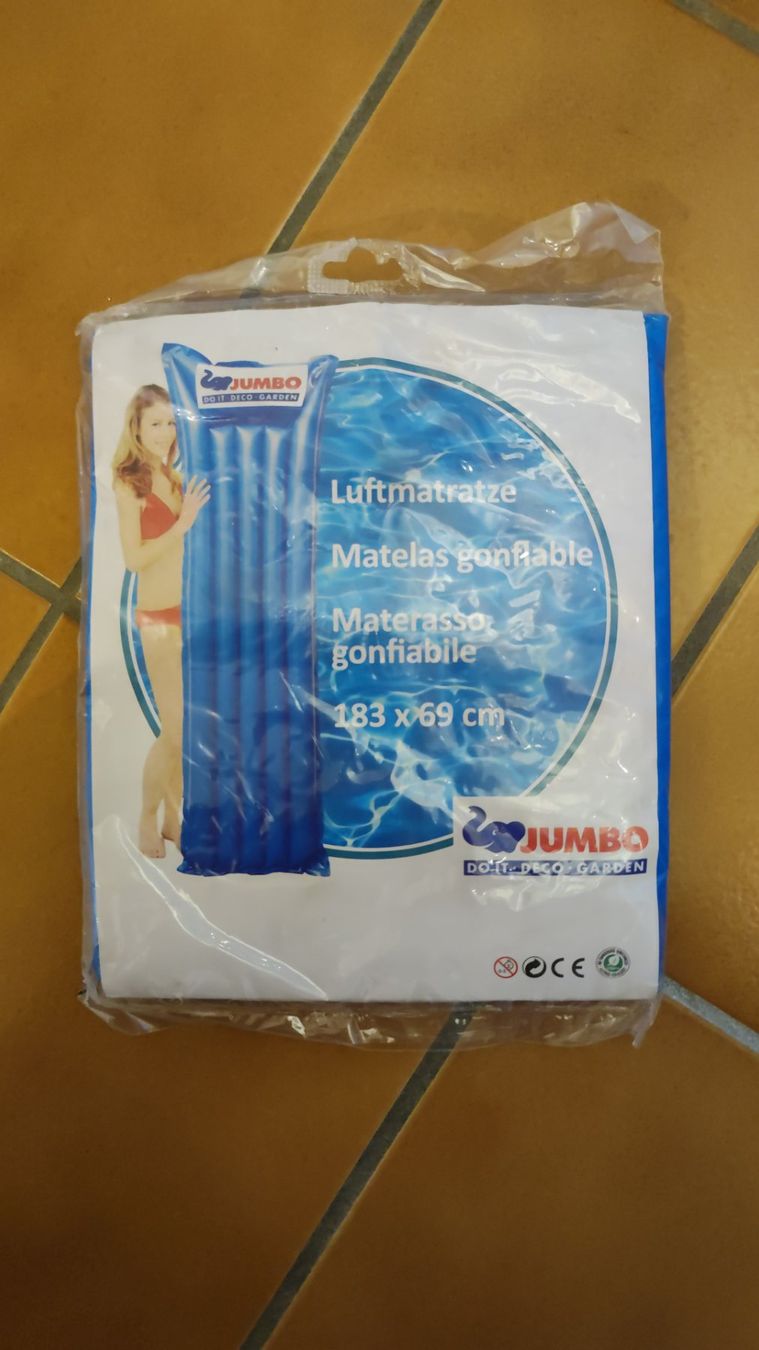 Matelas: Luftmatratze - Neu OVP – Neuf avec emballage d'origine à Reinach BL par chilller92