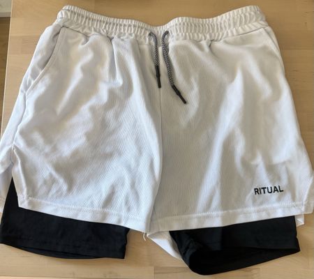 Sporthose kurz mit Innenhose weiss Grösse M neu