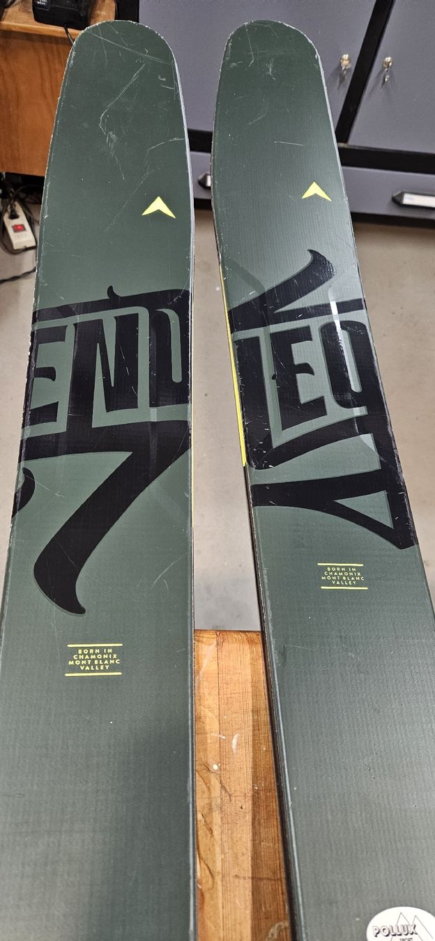 Dynastar Sci: Dynastar Legend 2020 All Mountain Ski – Usato da Riehen venduto da Herr_Habido