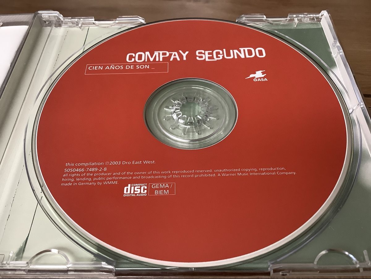 CDs: Compay Segundo - Cien Años De Son (CD) – Gebraucht aus herzogenbuchsee von HIFIANER 2