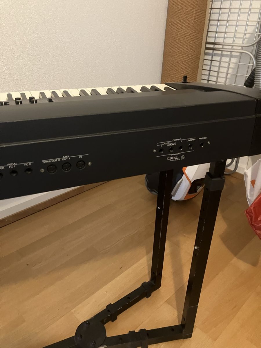 Roland Strumenti musicali: Roland RD-600 Digital Piano – Usato da Zürich venduto da breitstefan 6