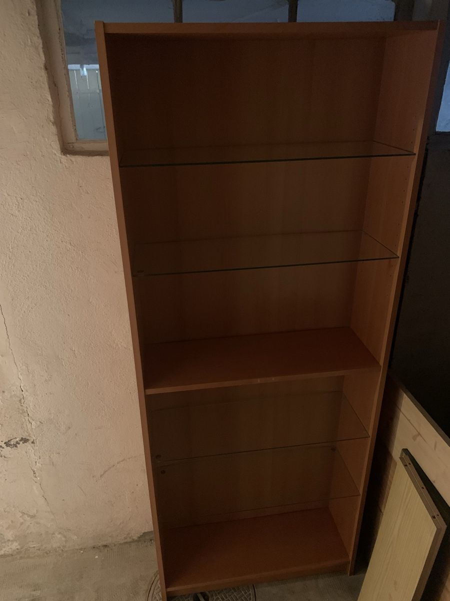 Scaffali: IKEA Billy bibliothèque avec tablettes en verre – Usato da Montpreveyres venduto da Maleagant 1