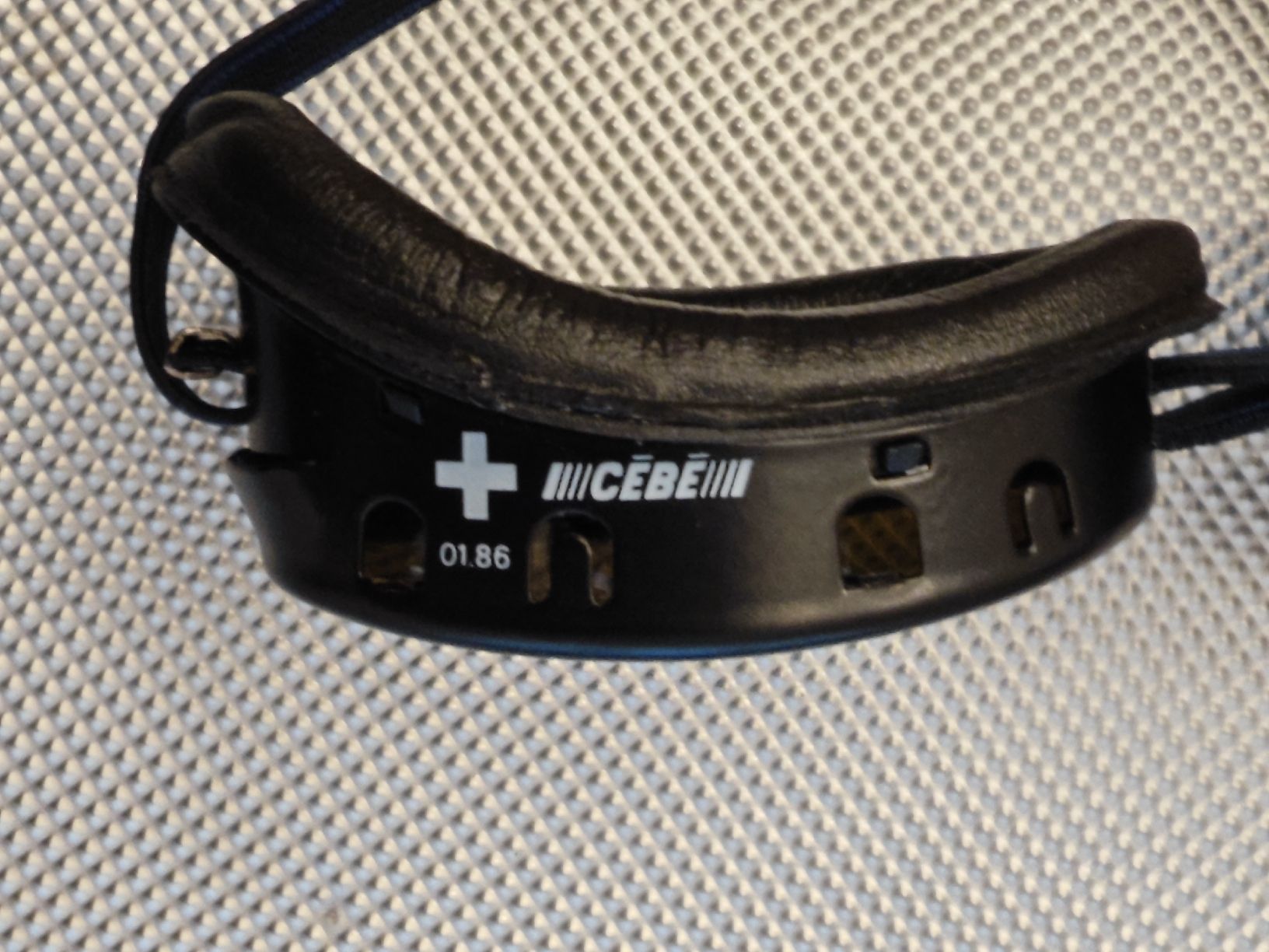 Occhiali & Lenti: CEBE Brille 01/86, Schweizer Armee, mit Etui – Usato da Comano venduto da Mary922 1