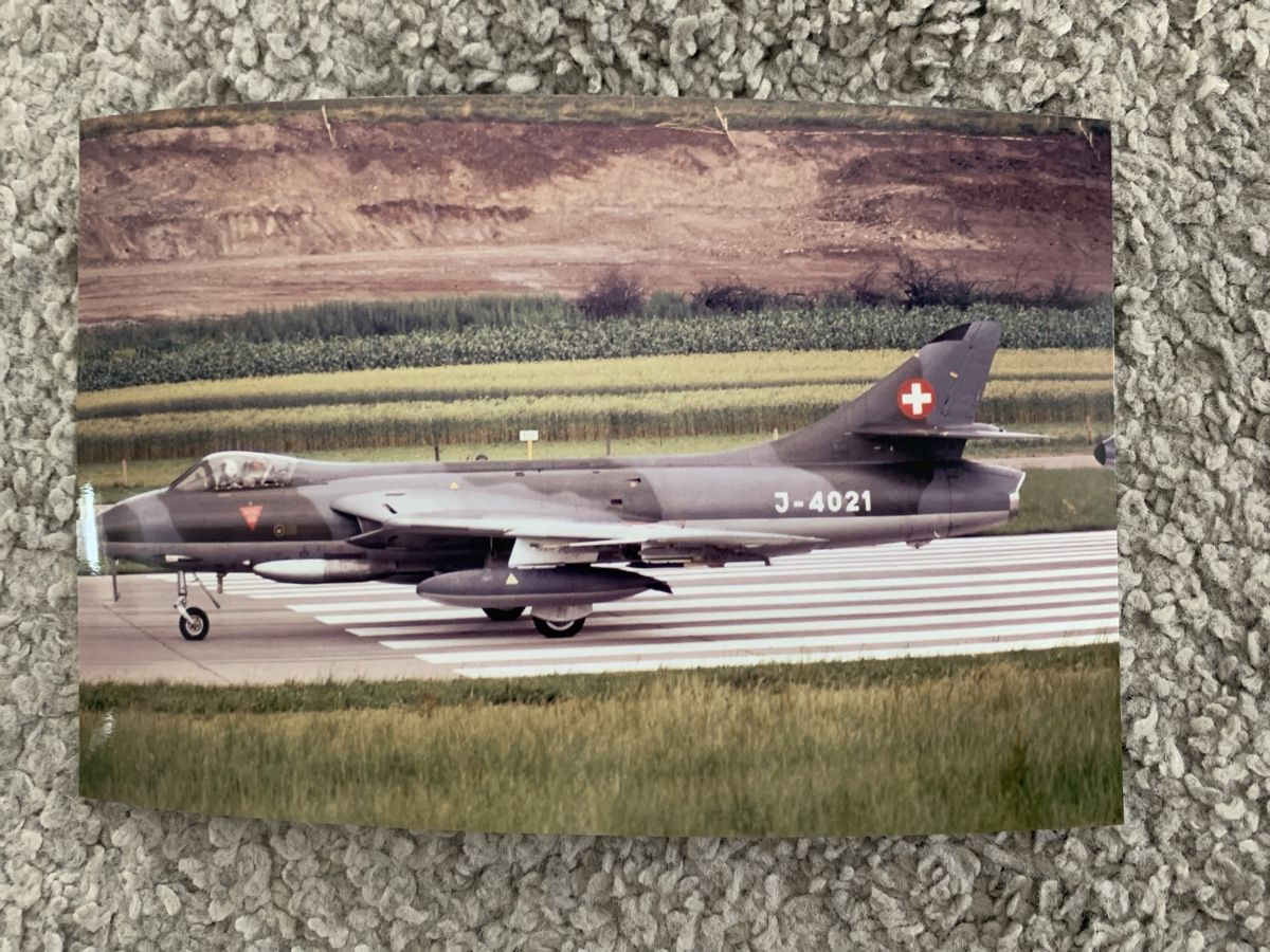 Foto & Immagini: Foto Hawker Hunter der Schweizer Luftwaffe  13 x 18 cm – Nuovo (secondo la descrizione) da Esslingen venduto da Gargamel011