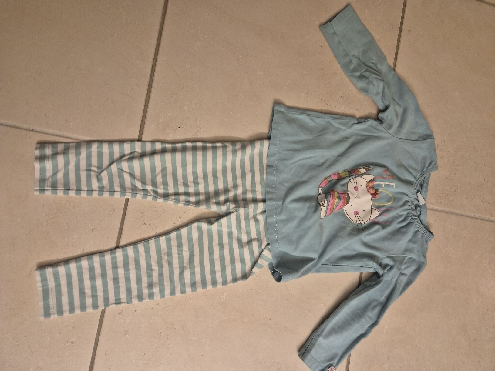 : tierisches 6er Set Mädchen Gr. 92 Einhorn, Bambi, Katze – Usato da Adliswil venduto da Stardust11 1